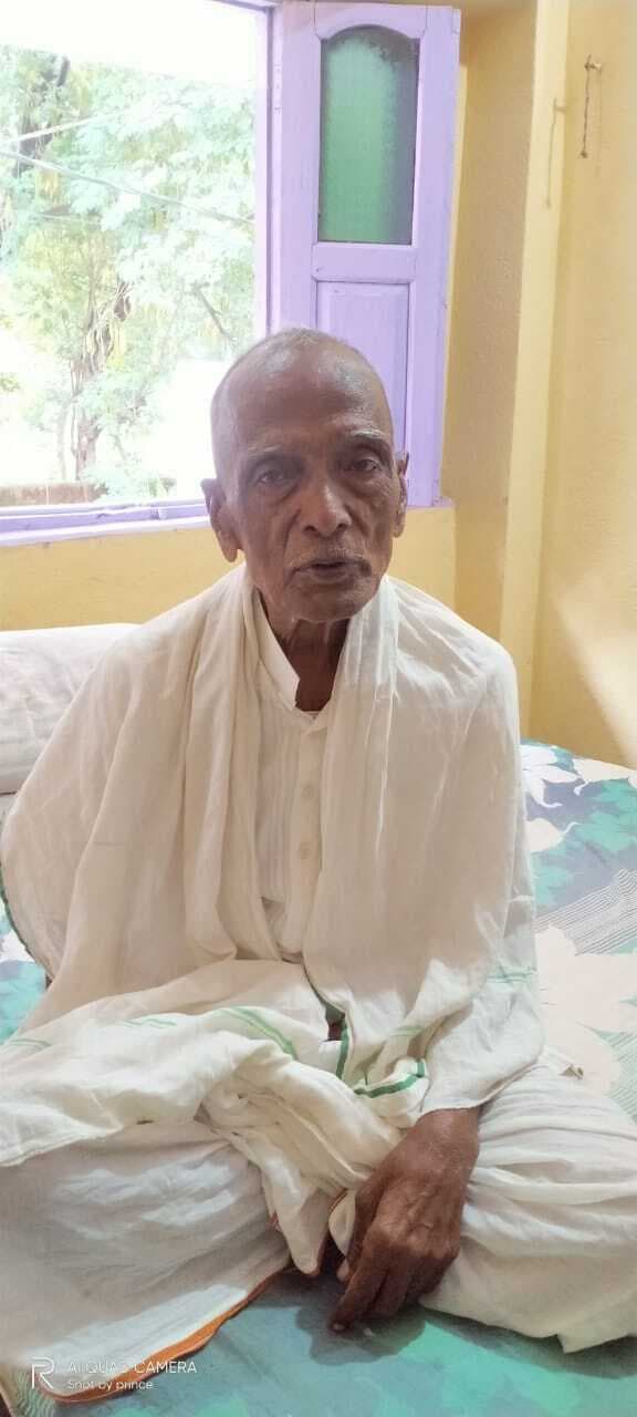 पूर्व मुखिया बालेश्वर प्रसाद के निधन पर जताया शोक