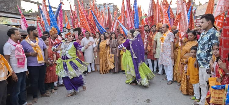 श्री खाटू श्याम मंदिर के स्थापना पर निकाली गयी निशान यात्रा