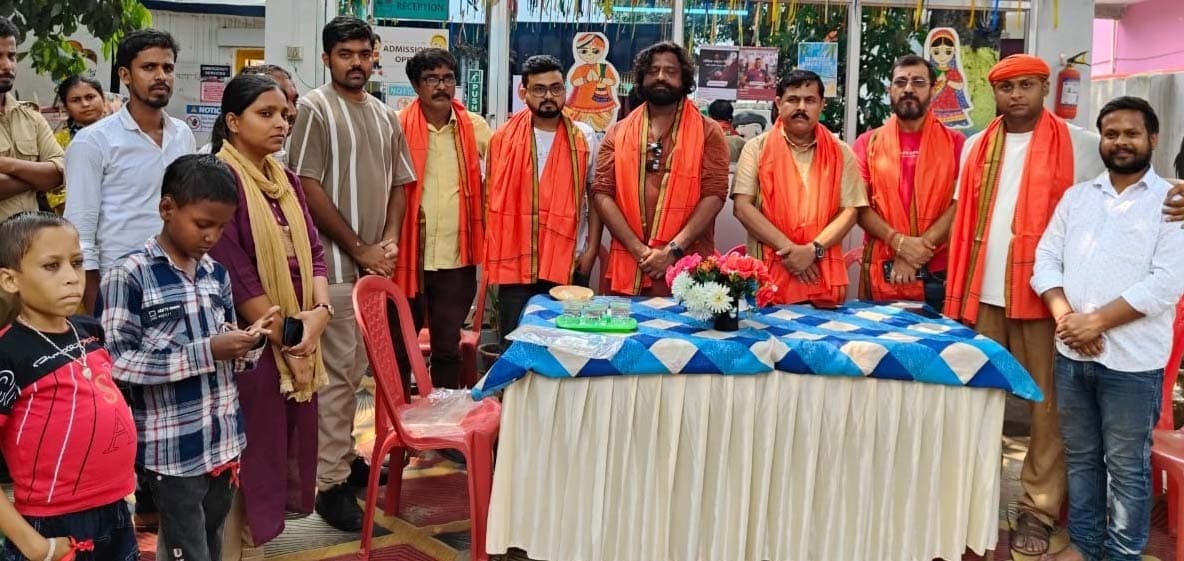 रक्तदान शिविर में कुल 12 यूनिट रक्त की हुई प्राप्ति