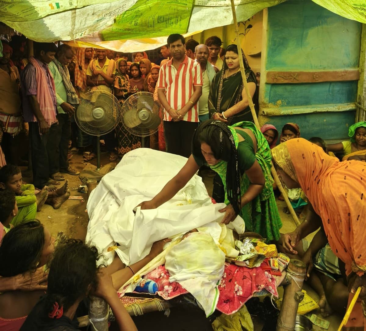 शव घर पहुंचते ही परिजनों में मचा कोहराम