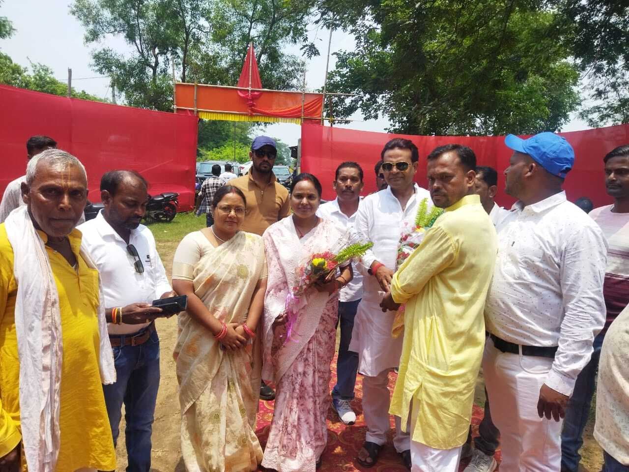 Dhanbad News : साधन रवानी की पुण्यतिथि पर रक्तदान शिविर का आयोजन