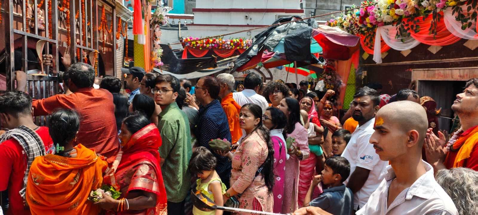 रवि प्रदोष पर 45 हजार भक्तों ने की फौजदारी बाबा का पूजा-अर्चना