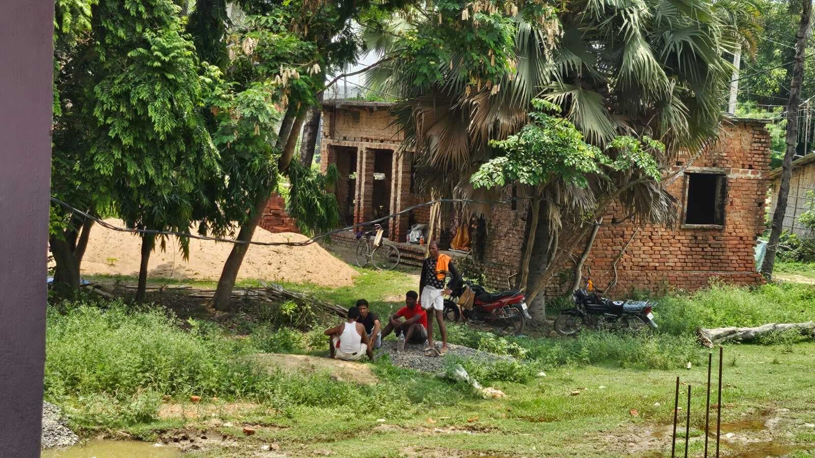 Madhubani News : तल्ख हो रहा गर्मी का मिजाज, 40 डिग्री के करीब पहुंचा तापमान