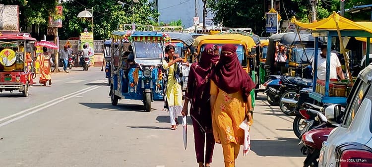 Gopalganj News : जून में पहली बार तापमान 39 डिग्री के पार, धूप ने सुबह से ही धरती को तपाया