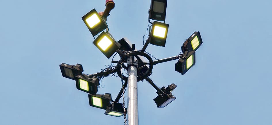 Gaya News : हाइमास्ट लाइट लगाने की प्रक्रिया होगी नियमबद्ध, कमेटी बनाने का निर्देश