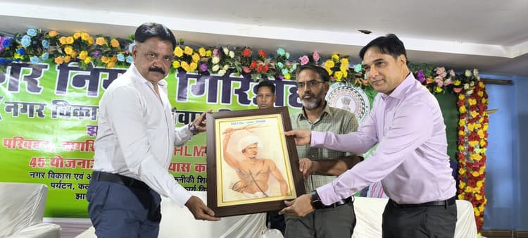 Giridih News: नगर विकास मंत्री ने 7 करोड की लागत से 45 योजनाओं का किया शिलान्यास