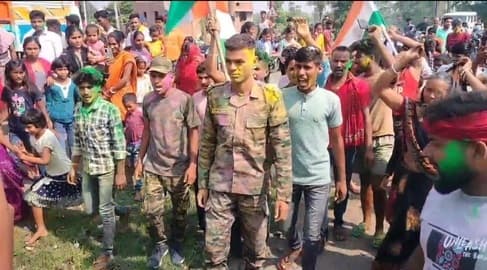 अग्निवीर का ग्रामीणों ने किया जोरदार स्वागत