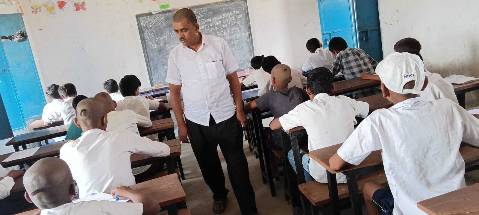 कनोजिया सोनार परिवार द्वारा क्विज प्रतियोगिता का आयोजन