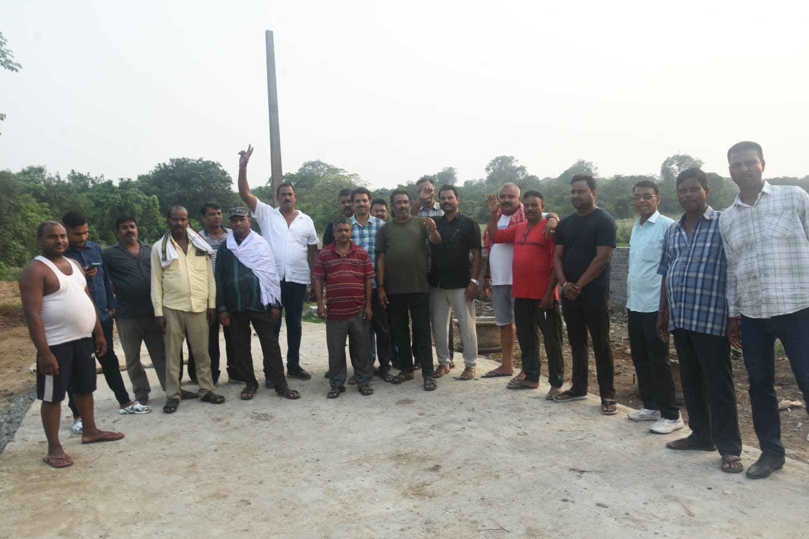 Dhanbad News: बीसीसीएल फंड से बनी सड़क को लेकर प्रदर्शन