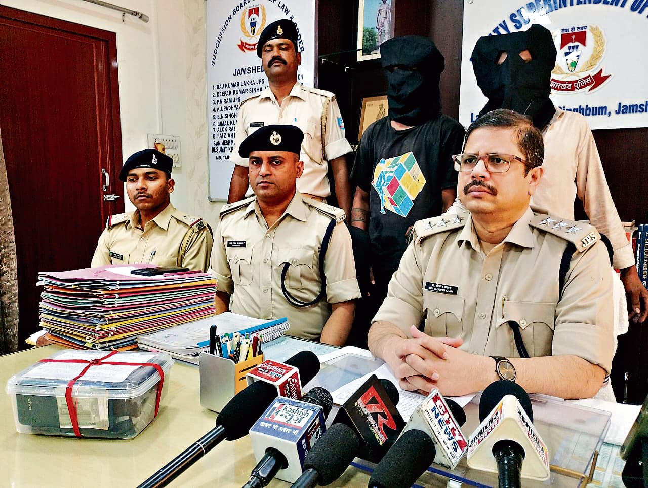 Jamshedpur News : परसुडीह : नशे के लिए करता था छिनतई, महिलाओं को बनाता था निशाना, दो धराये