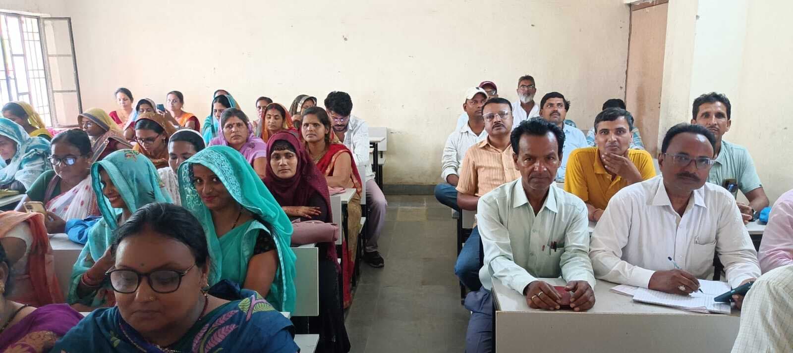 Madhubani : प्रशिक्षण प्राप्त सभी बीएलओ का एसडीएम के स्तर से ऑनलाइन मूल्यांकन