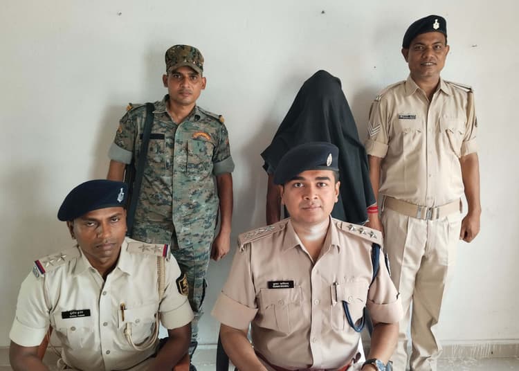 12 वर्षों से फरार नक्सली जुझारपुर गांव से गिरफ्तार