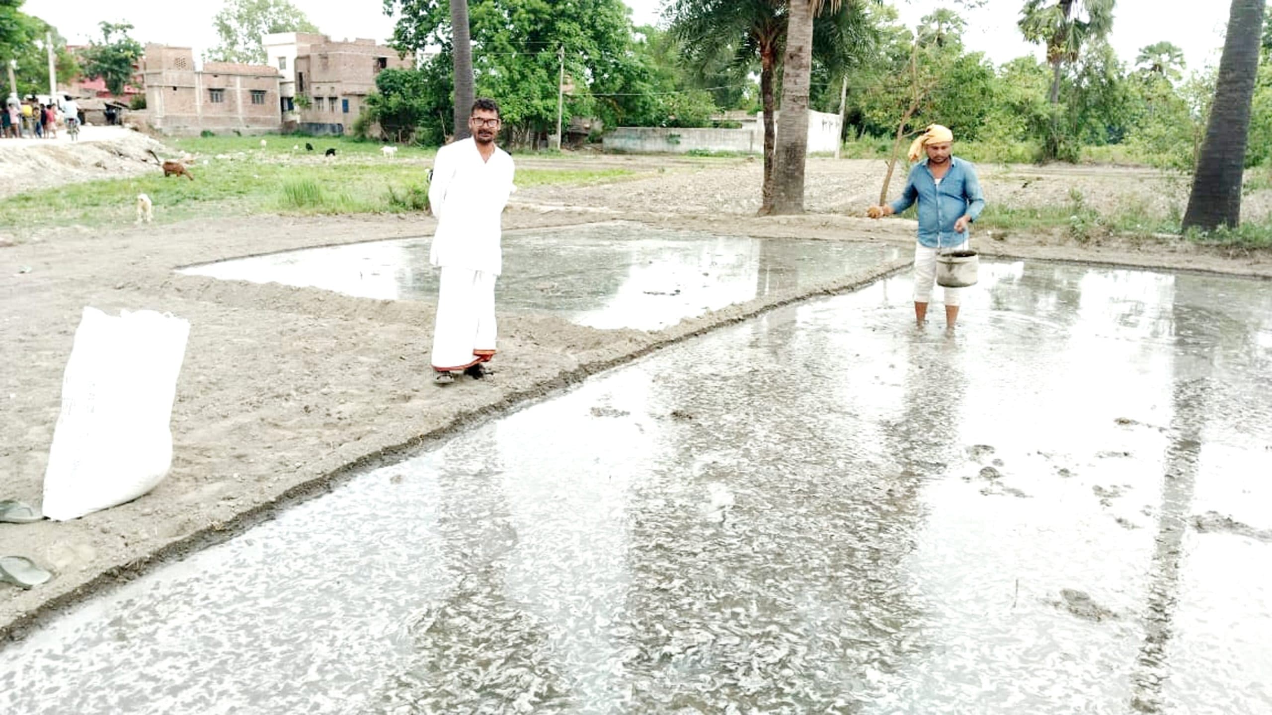 नमी की कमी से किसानों के लिए धान का बीज गिराने में परेशानी, मानसून की बारिश की आस में धान की खेती में पिछड़ रहे किसान