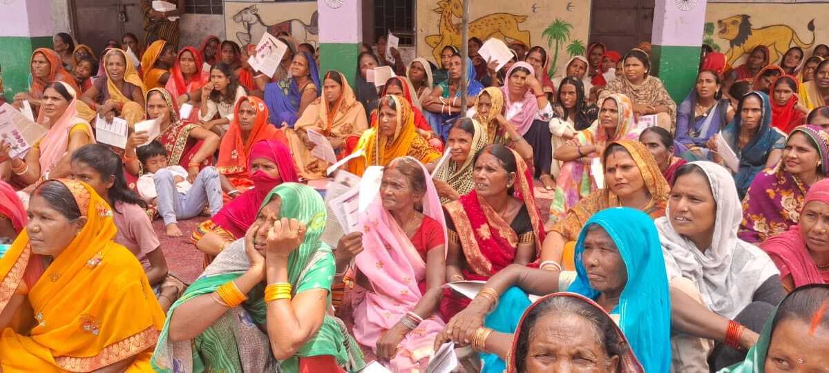 फैजुल्लाहपुर के नरवार में हुआ महिला संवाद कार्यक्रम, दी गयीं जानकारियां