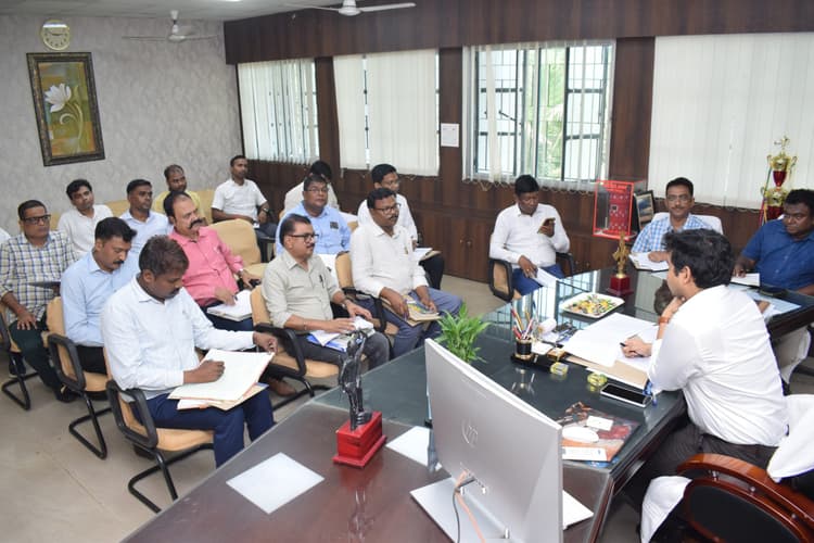 1200 से ज्यादा मतदाताओं वाले बूथों का करें युक्तिकरण : डीसी