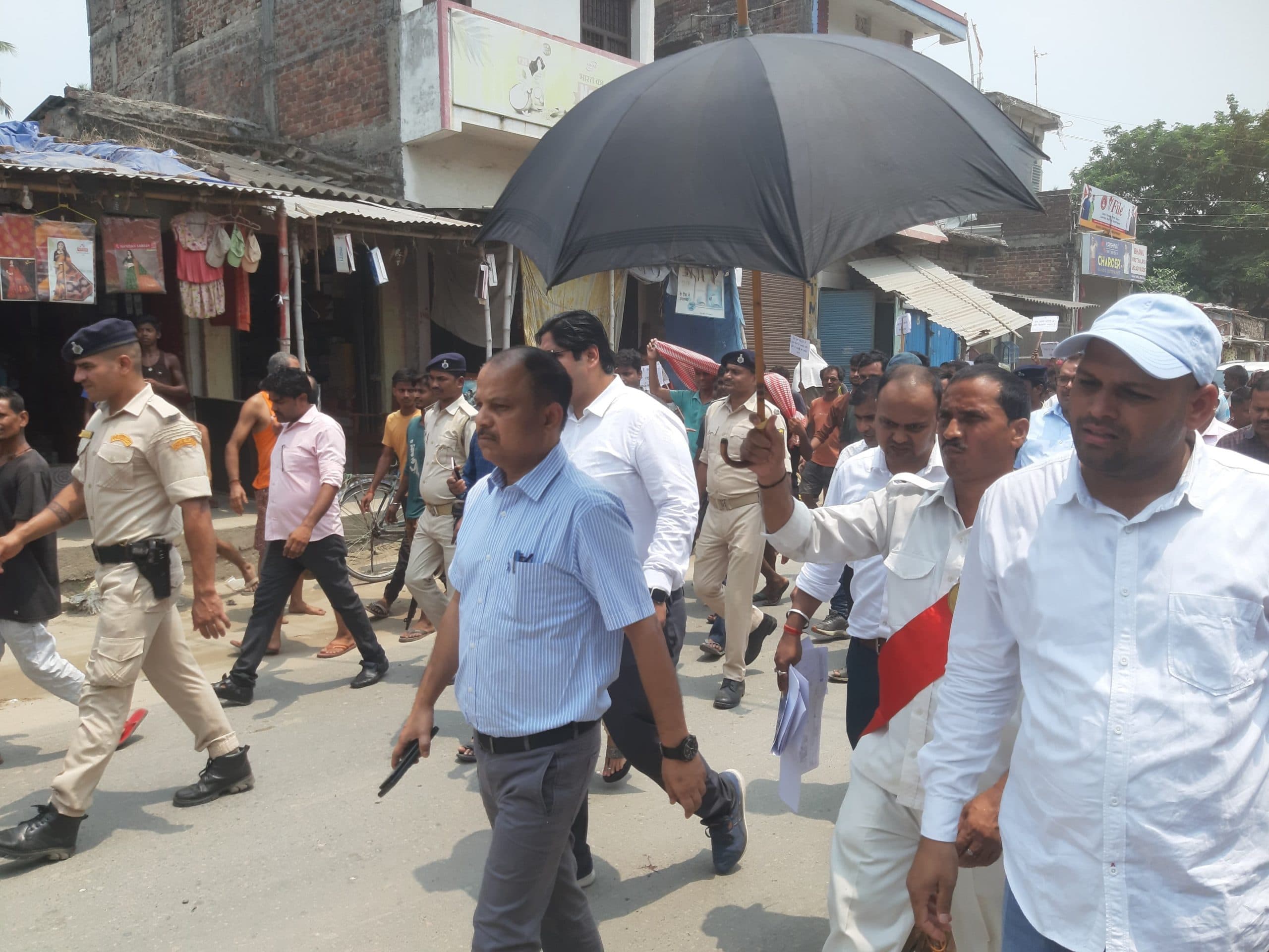 डीएम ने भारतमाला परियोजना का किया निरीक्षण