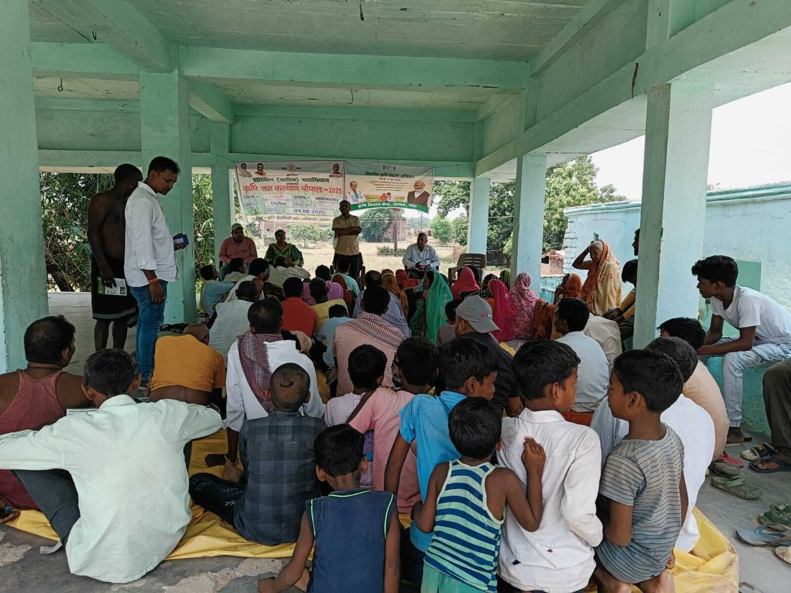 किसानों को भूमि व बीज शोधन करने का दिया सुझाव