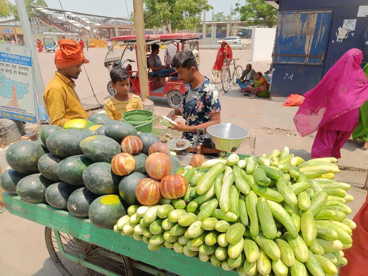 भीषण गर्मी से जनजीवन बेहाल, सड़कों पर पसरा सन्नाटा