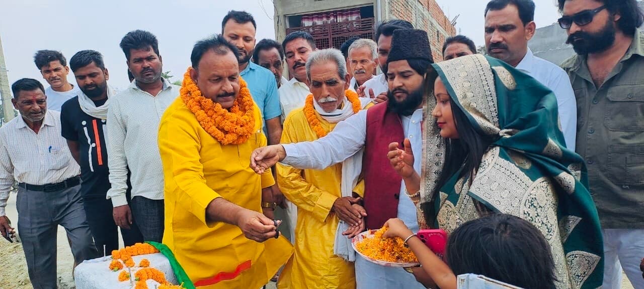 फुलवरिया में विधायक ने छठ घाट व सड़कों का किया उद्घाटन