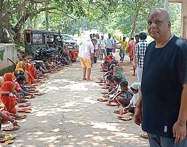 बाबा बासुकिनाथ सेवक संघ के भक्तों ने भोलेनाथ का किया भव्य श्रृंगार