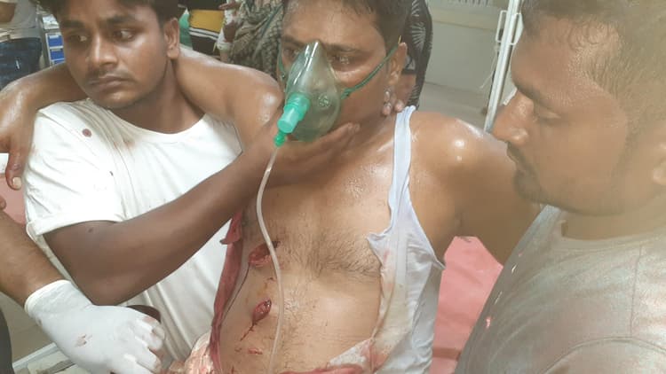 दवा के रुपये मांगने पर ग्राहक ने दुकानदार को मारा चाकू