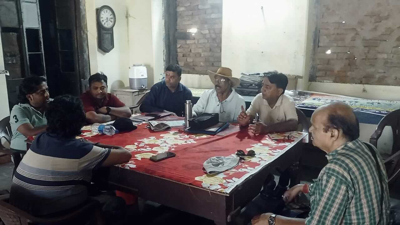 रेडक्रॉस के रक्तदान शिविर की तैयारी के लिए की मंत्रणा