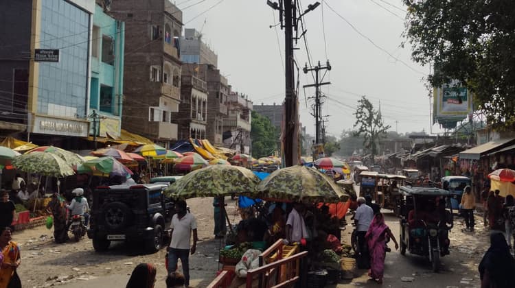 चिलचिलाती धूप व गर्मी से लोग परेशान, सड़क व बाजार में पसरा सन्नाटा
