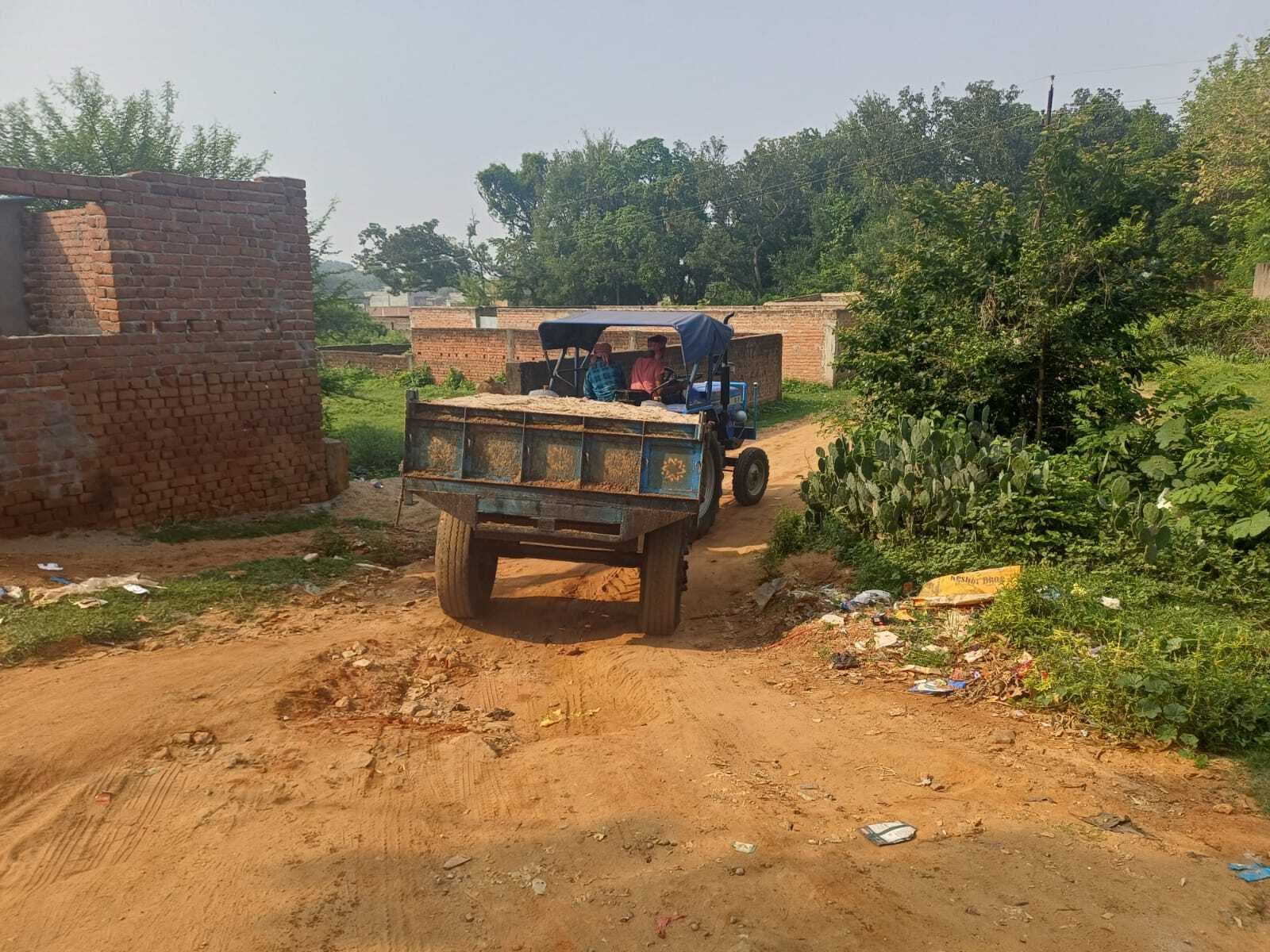 Deoghar news :  पंचायत के चालान पर निगम क्षेत्र में हो रही बालू की बिक्री, कई इलाके में बनाये गये हैं डंप जोन