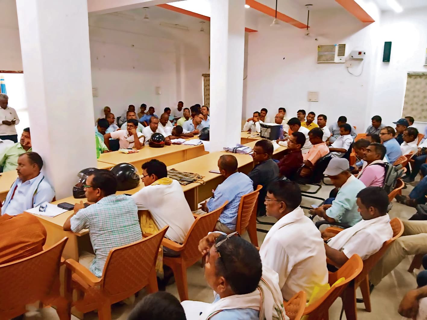 Jehanabad : बीएलओ का किया गया मूल्यांकन