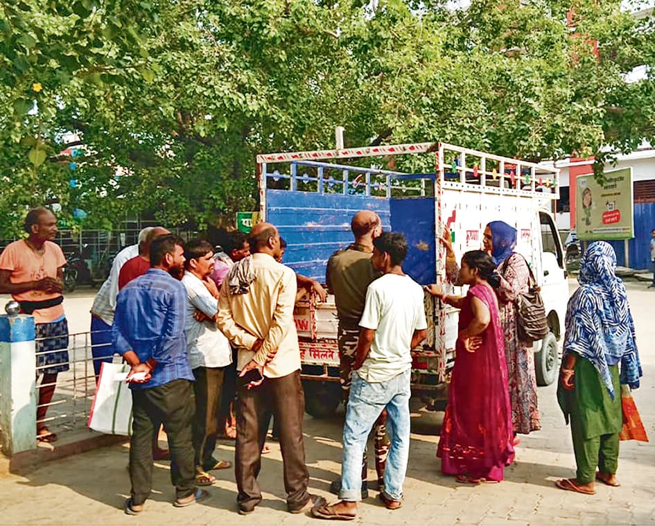 Gopalganj News  : किशोरी की हत्या कर गन्ने के खेत में फेंका, पुलिस ने तीन लोगों को हिरासत में लिया