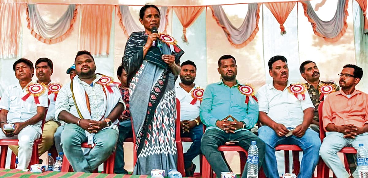 Chaibasa News : अन्याय के खिलाफ संघर्ष की प्रेरणा है धरती आबा का जीवन - जोबा माझी