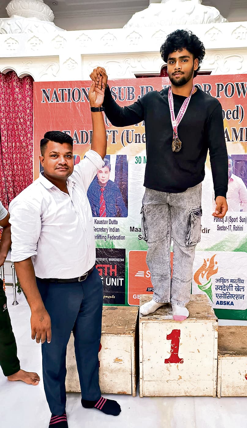 Rourkela News: पावर लिफ्टिंग व डेडलिफ्ट प्रतियोगिता में राउरकेला के खिलाड़ियों ने चार स्वर्ण व एक रजत पदक जीता