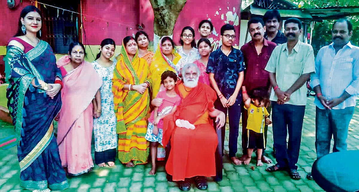 East Singhbhum News : 5नरसिंहगढ़ राजबाड़ी के मंदिर व मूर्तियां हमारी धरोहर, सरंक्षण जरूरी : महंत