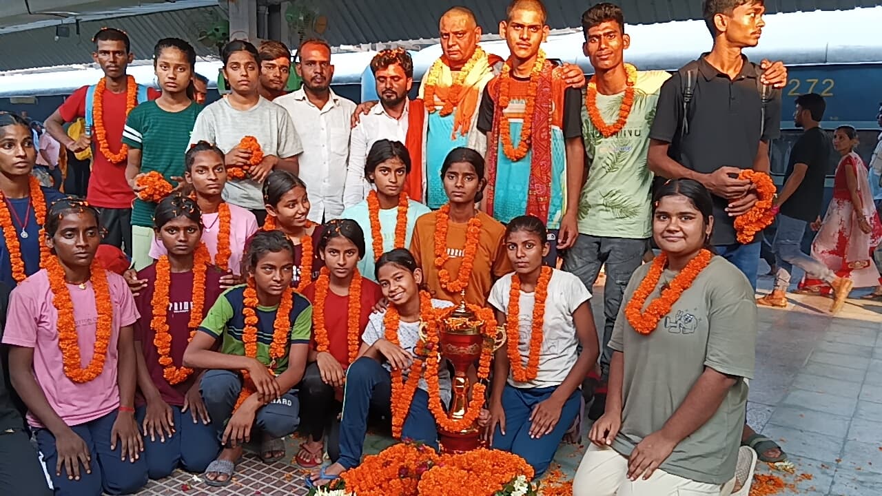 Bhagalpur news जूनियर नेशनल लगोरी टीम का नवगछिया में भव्य स्वागत