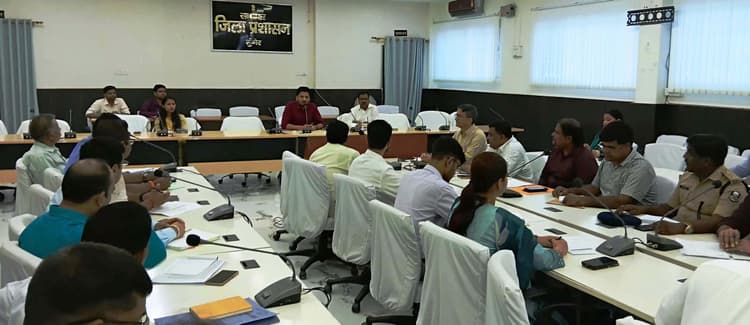 प्रत्येक शुक्रवार को कार्यालय में उपस्थित रह कर जनसमस्याओं का निबटारा करेंगे अधिकारी
