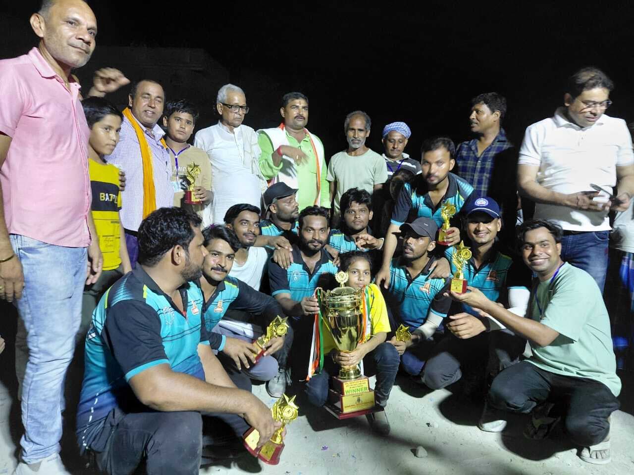 Samastipur : फाइनल मैच जीत कर लीजेंड 11 ने खिताब पर जमाया कब्जा