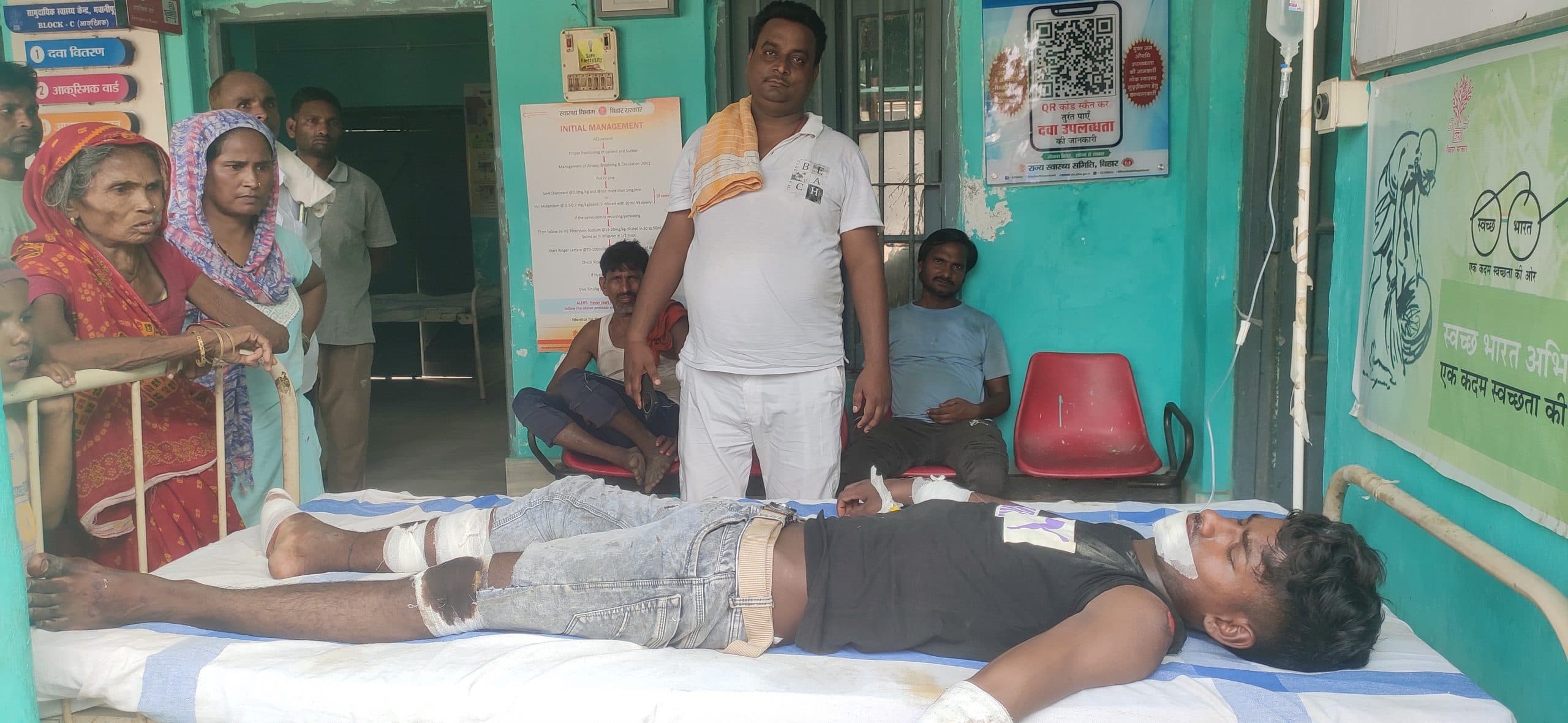 दो बाइक की टक्कर में युवक गंभीर रूप से घायल, रेफर