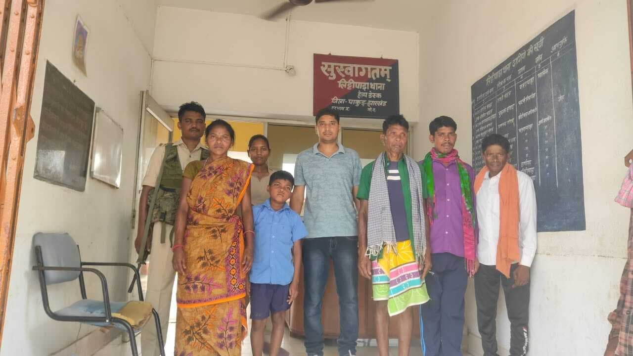 लिट्टीपाड़ा पुलिस ने स्कूल से भागे बच्चे को परिजनों को सौंपा