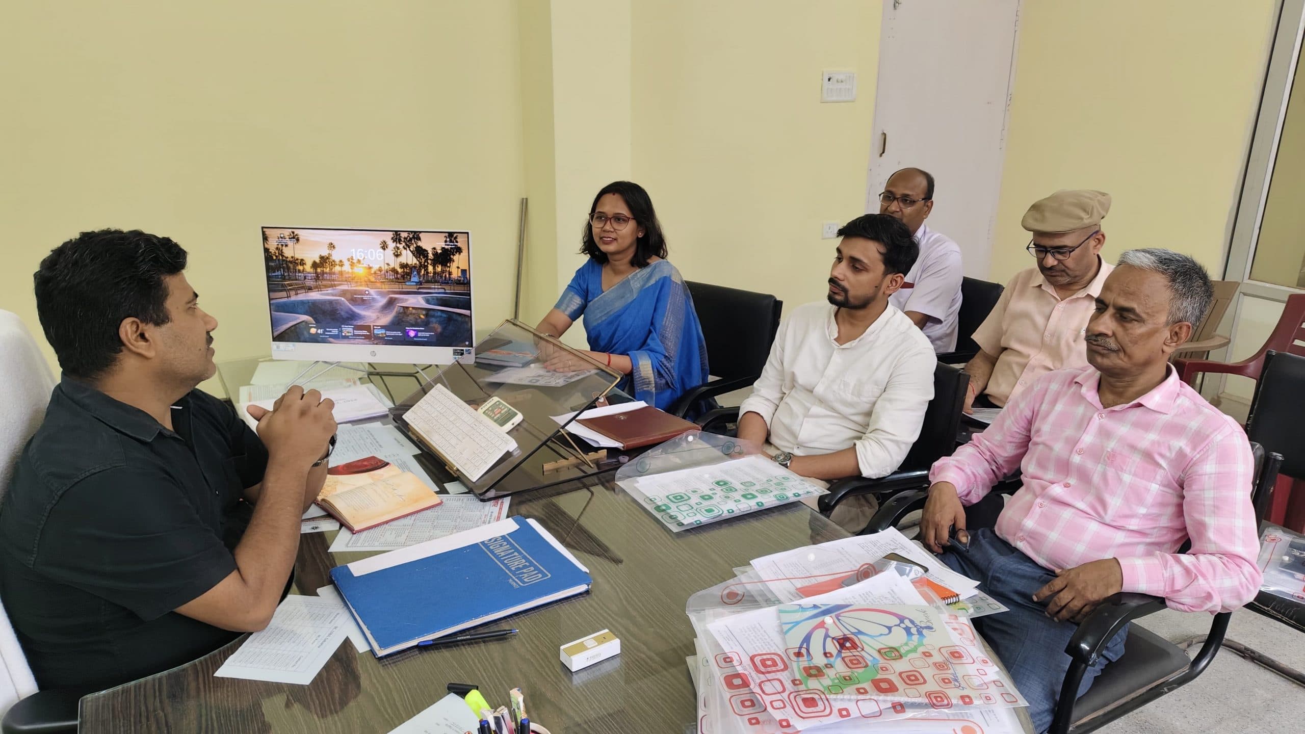 मतदाता जागरूकता संबंधित कार्यक्रम का करें आयोजन