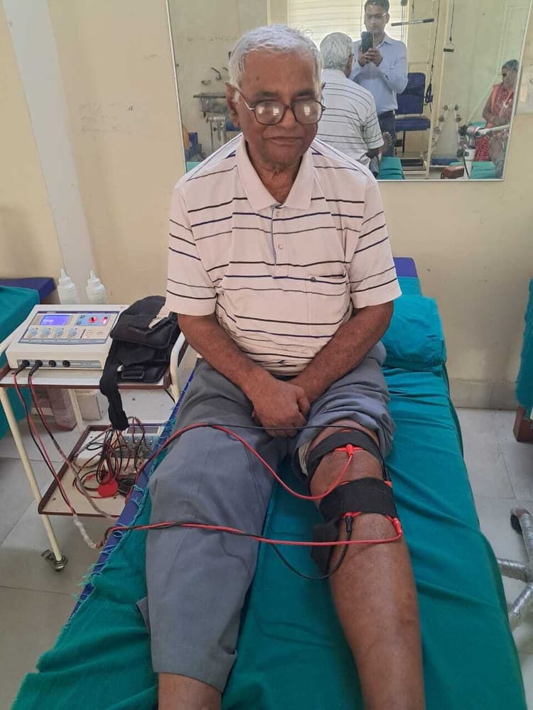 हथुआ के बुनियाद केंद्र में दिव्यांगों के सपनों को मिल रही है उड़ान