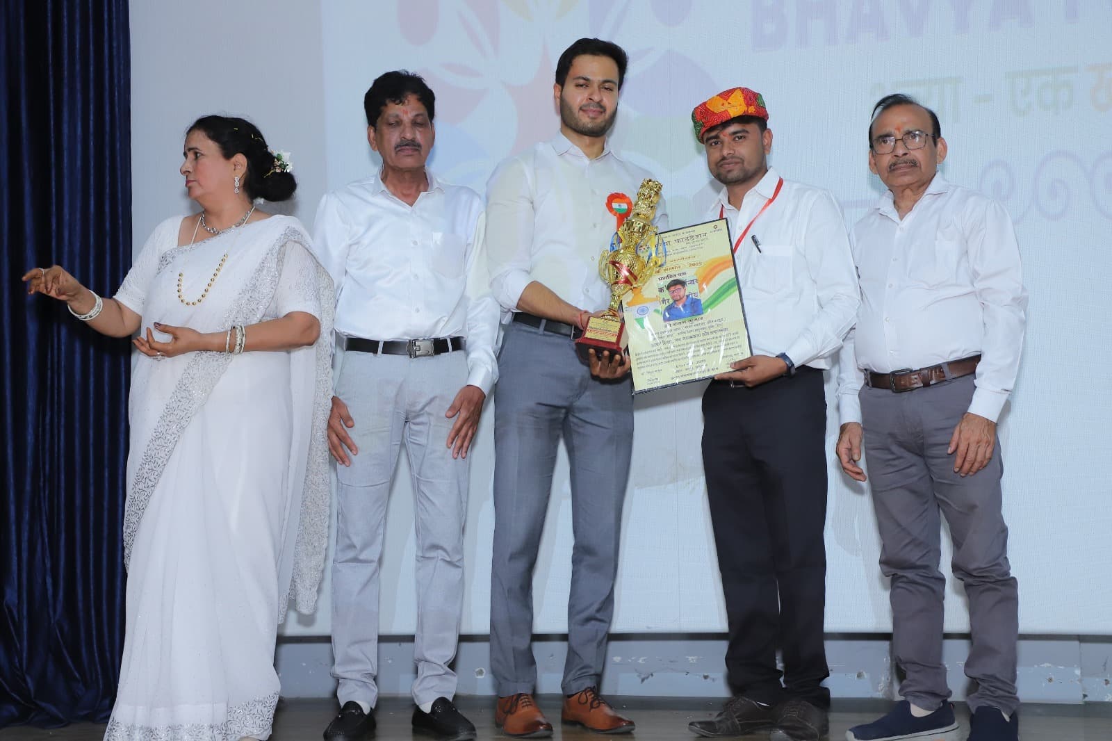 शिक्षक रंजन को मिला भारत श्री सम्मान