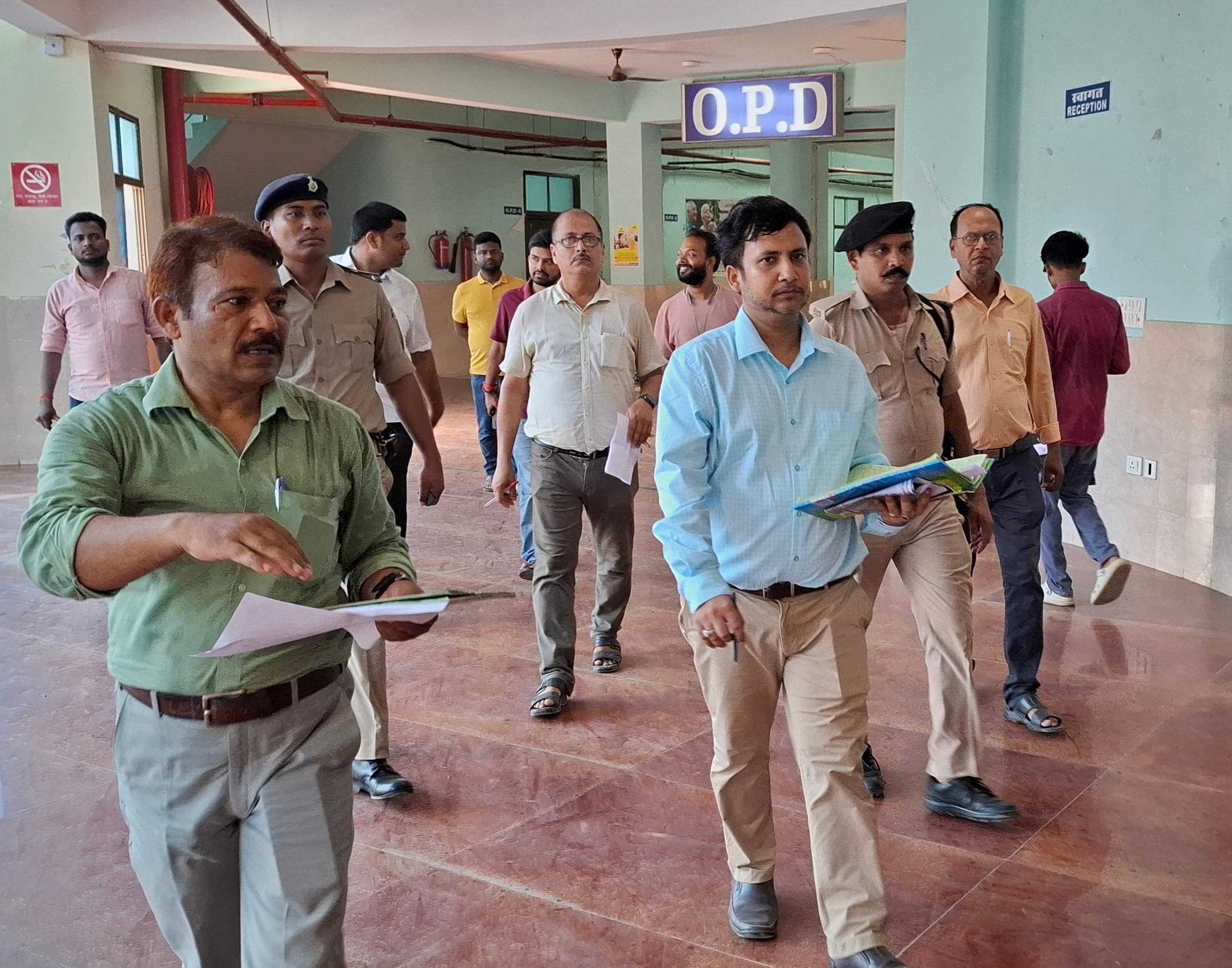 अनुमंडलीय अस्पताल का एसडीएम ने किया निरीक्षण, कई खामियां उजागर