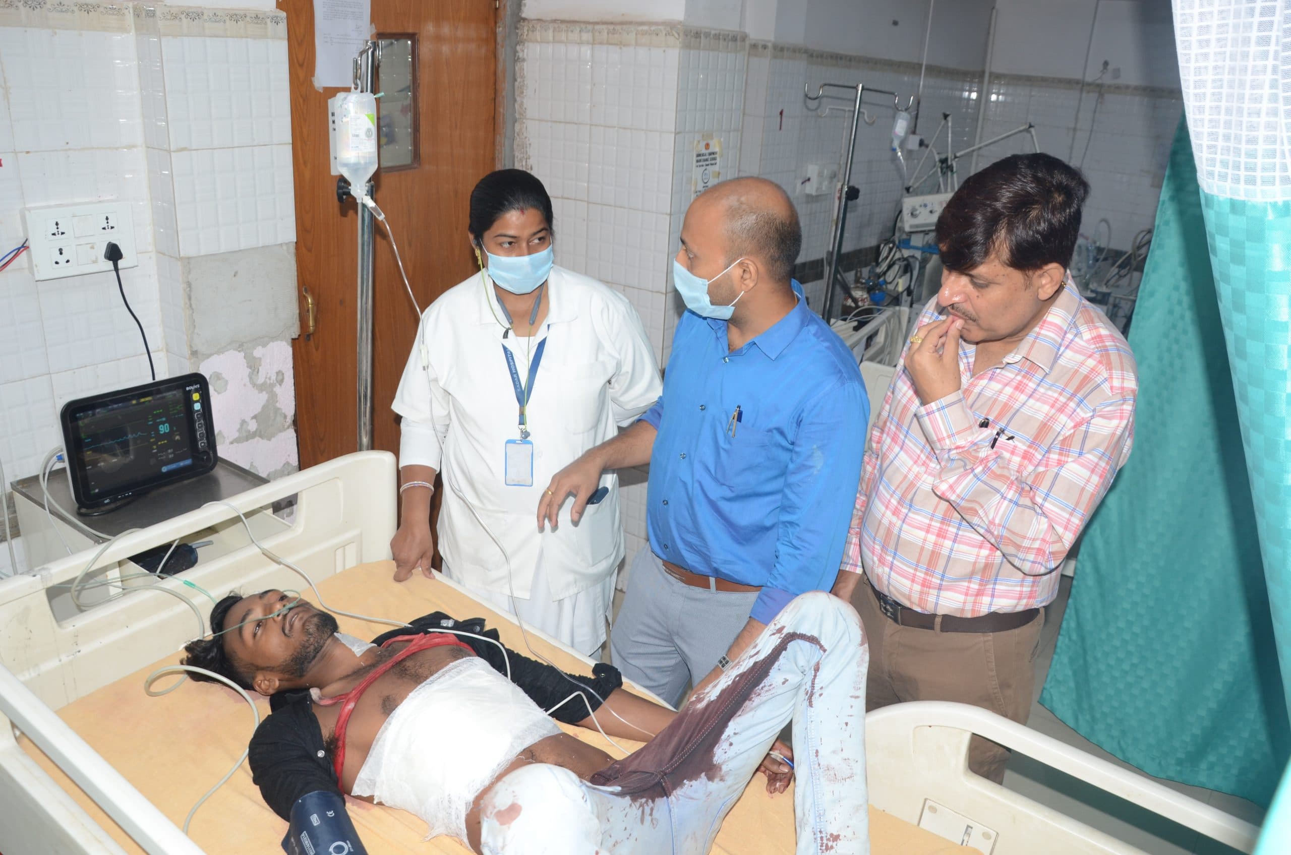 Deoghar News : लव ट्राइंगल में चाकूबाजी: महिला के दो ''''पति'''', एक पर चाकू से हमला, गंभीर हालत में रेफर