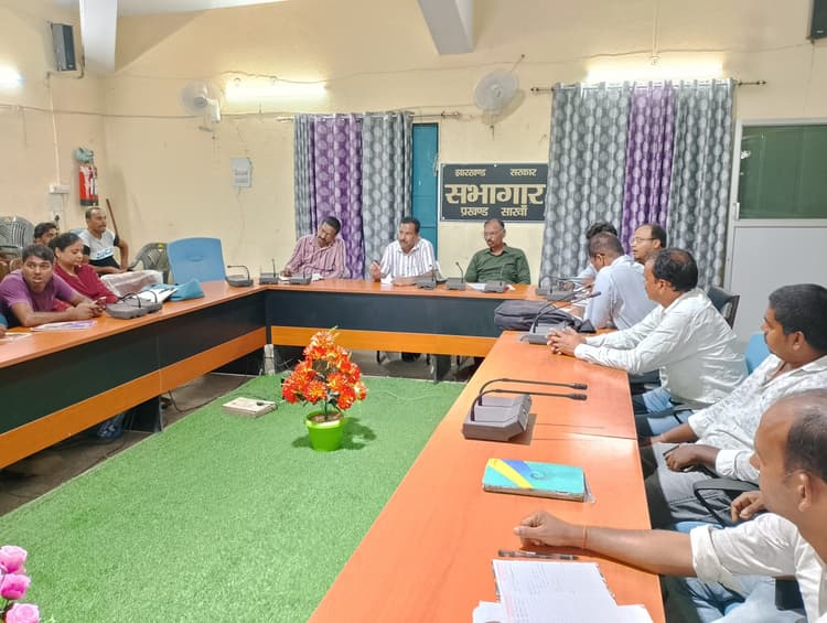 आवास योजना के क्रियान्वयन में बनवरिया को मिला पुरस्कार