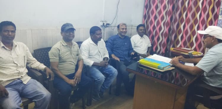 Bokaro News : श्रमिकों की समस्याओं को लेकर जेसीएमयू और प्रबंधन की वार्ता