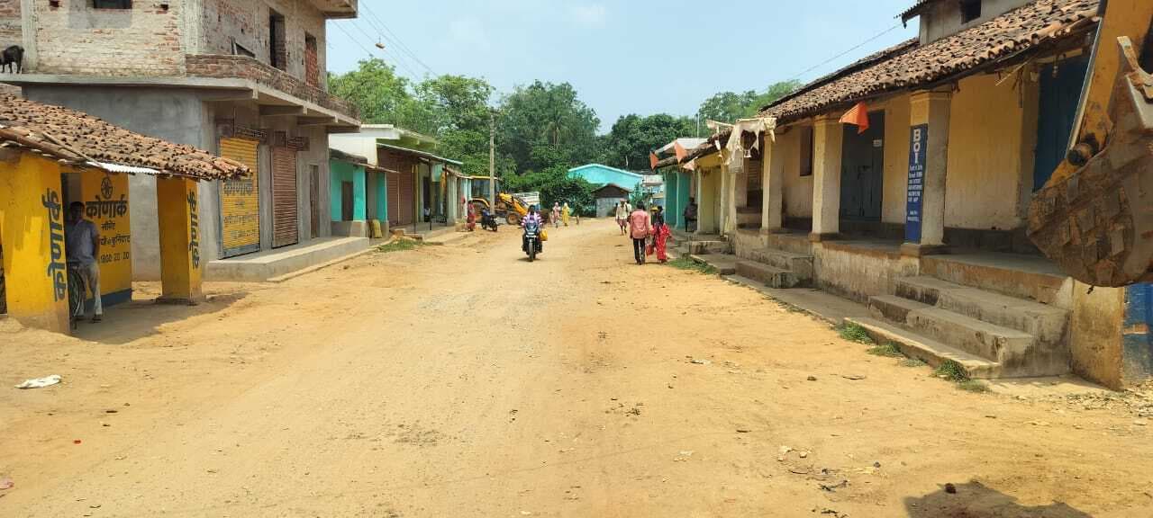 Chaibasa News : नक्सली बंद का दिखा असर, वाहन नहीं चले, बाजार रहे बंद