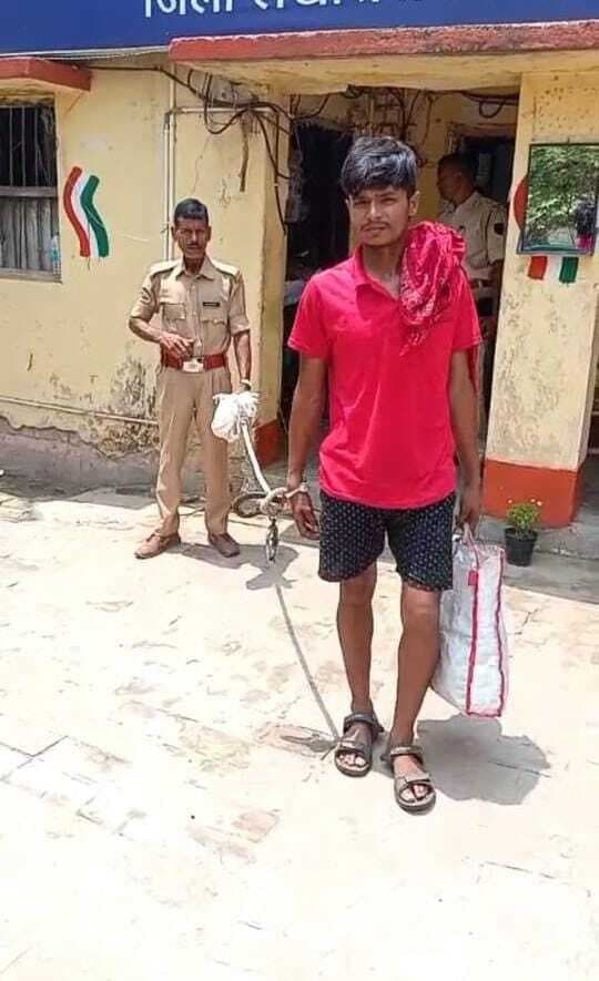 दो वारंटी को पुलिस ने किया गिरफ्तार