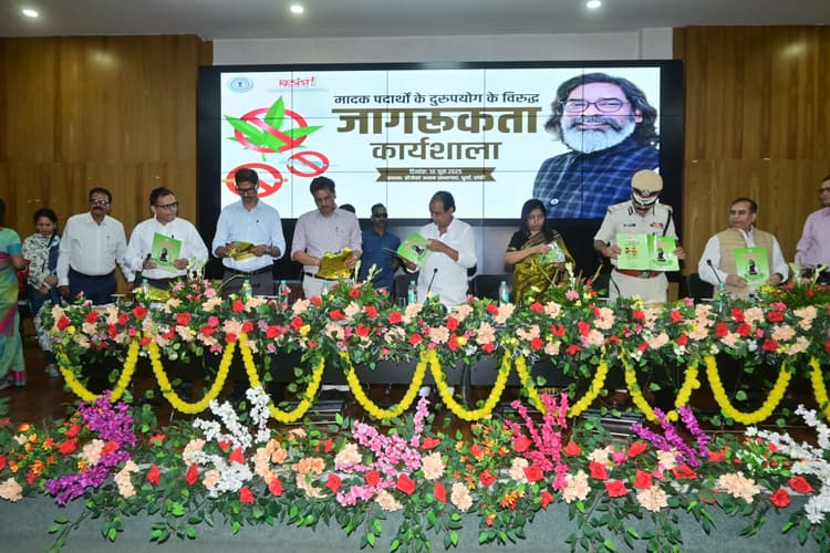 Political news : मुख्यमंत्री ने झारखंड को नशा मुक्त बनाने का लिया है संकल्प : इरफान