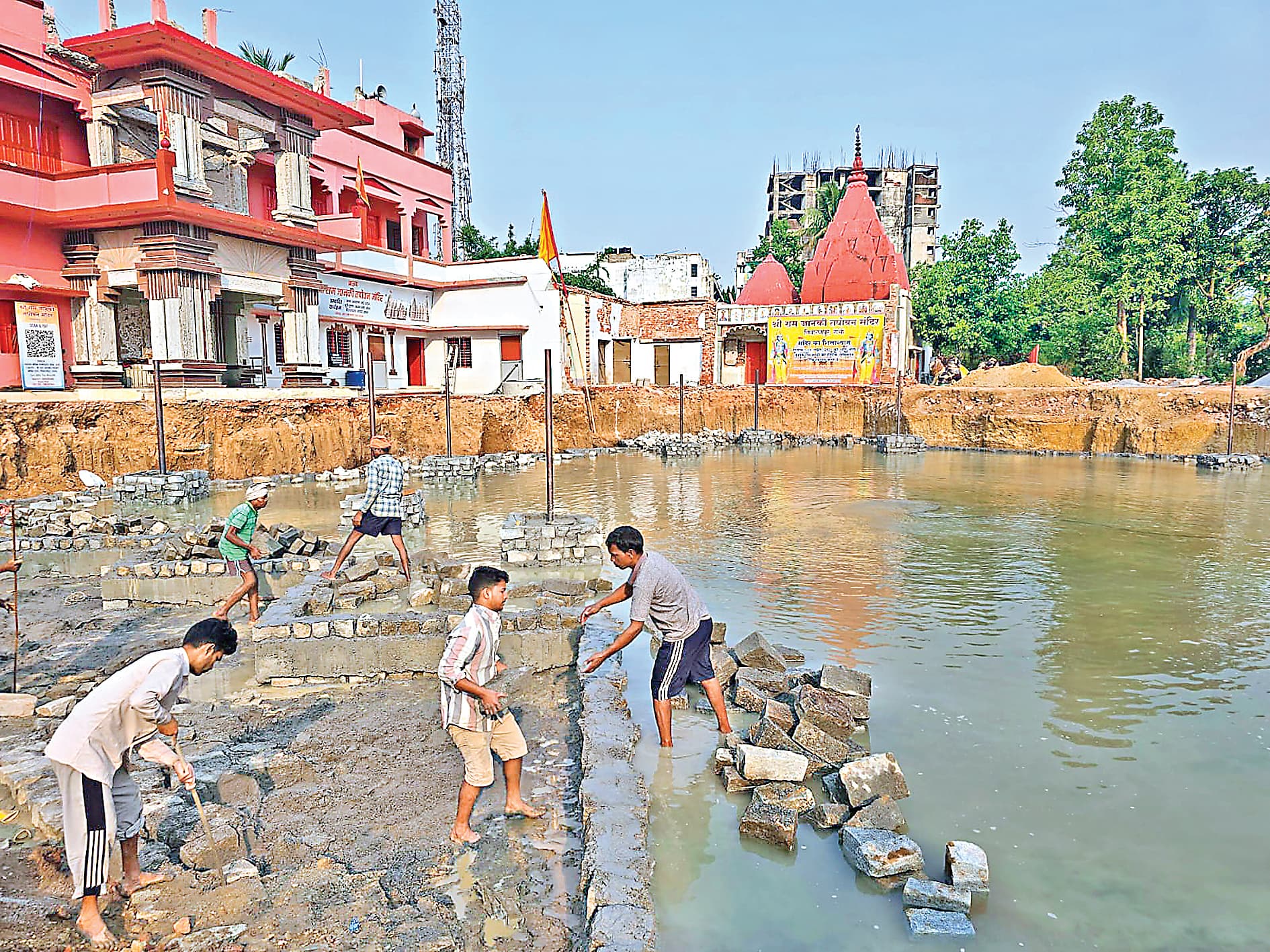 Ranchi News : श्रीराम जानकी तपोवन मंदिर में प्लिंथ का कार्य जारी, अक्तूबर तक होगा पूरा