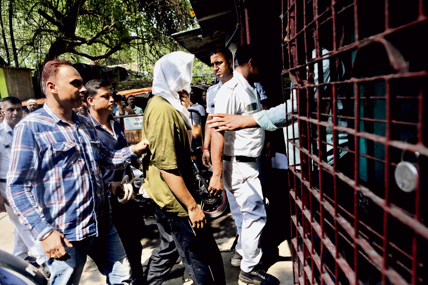 विवादित पोस्ट : वजाहत खान 16 तक पुलिस हिरासत में